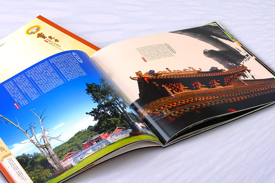 黑眼睛廣告為靈光寺景區(qū)設(shè)計(jì)印刷的大型畫冊之內(nèi)頁展示2
